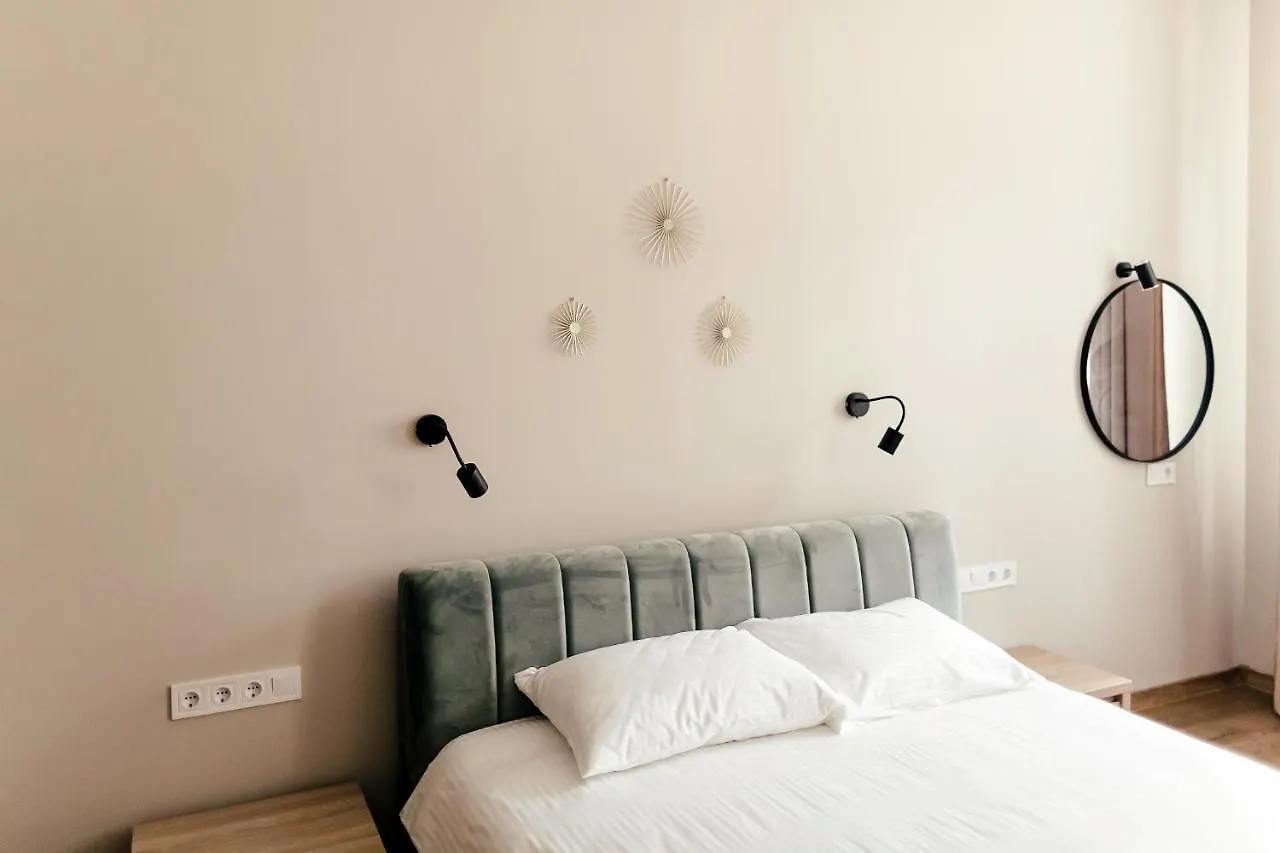 Lara Apartament 3 Lägenhet Lviv