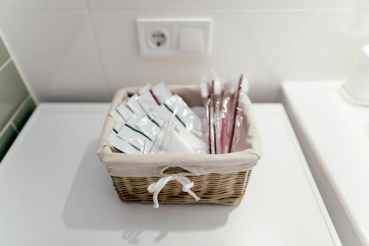 Lara Apartament 3 Lägenhet Lviv