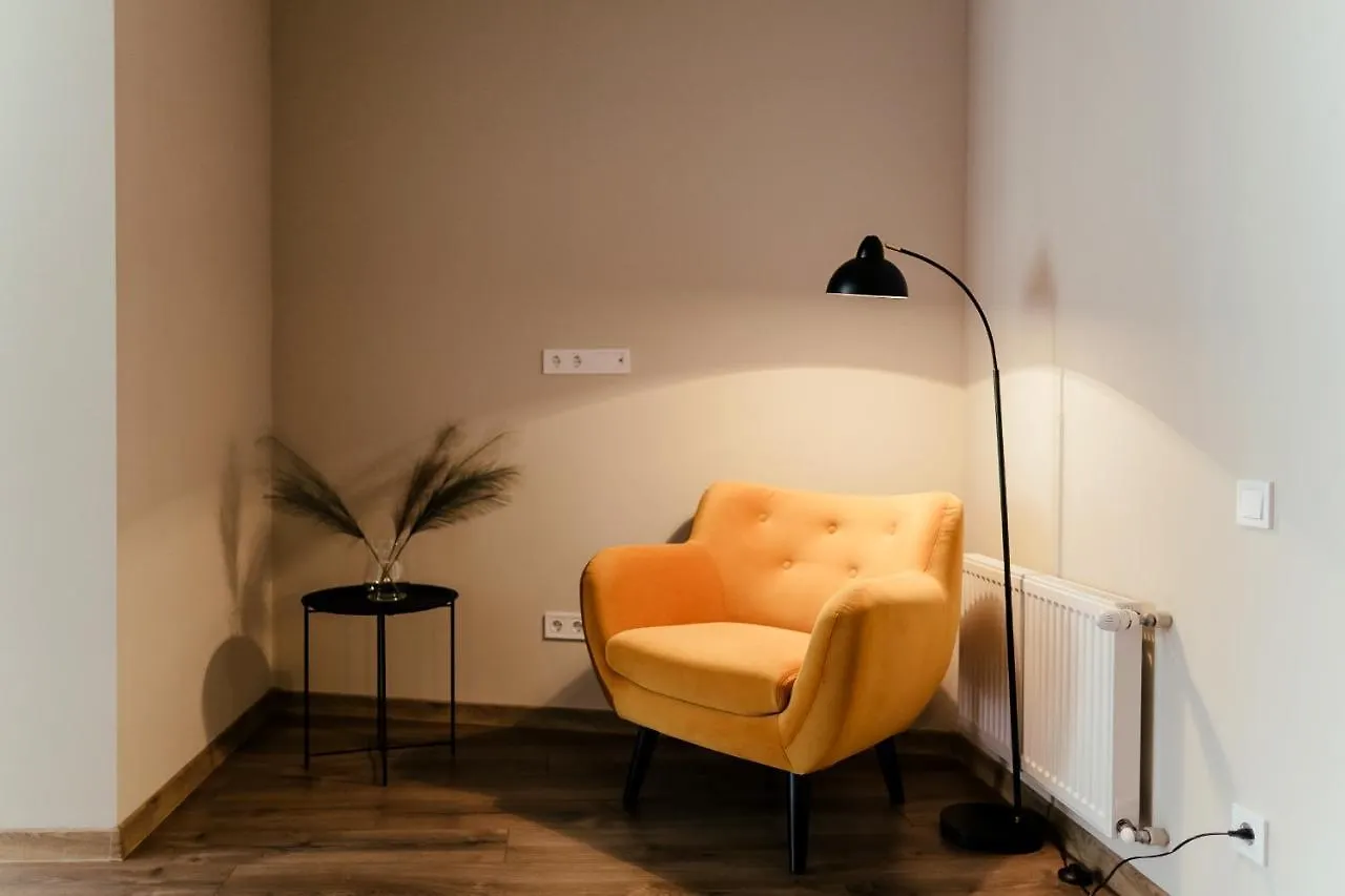 Lara Apartament 3 Lägenhet Lviv